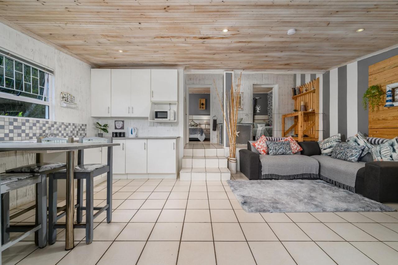 302 On Old Sea View Road Chelsea Apartman Port Elizabeth Kültér fotó