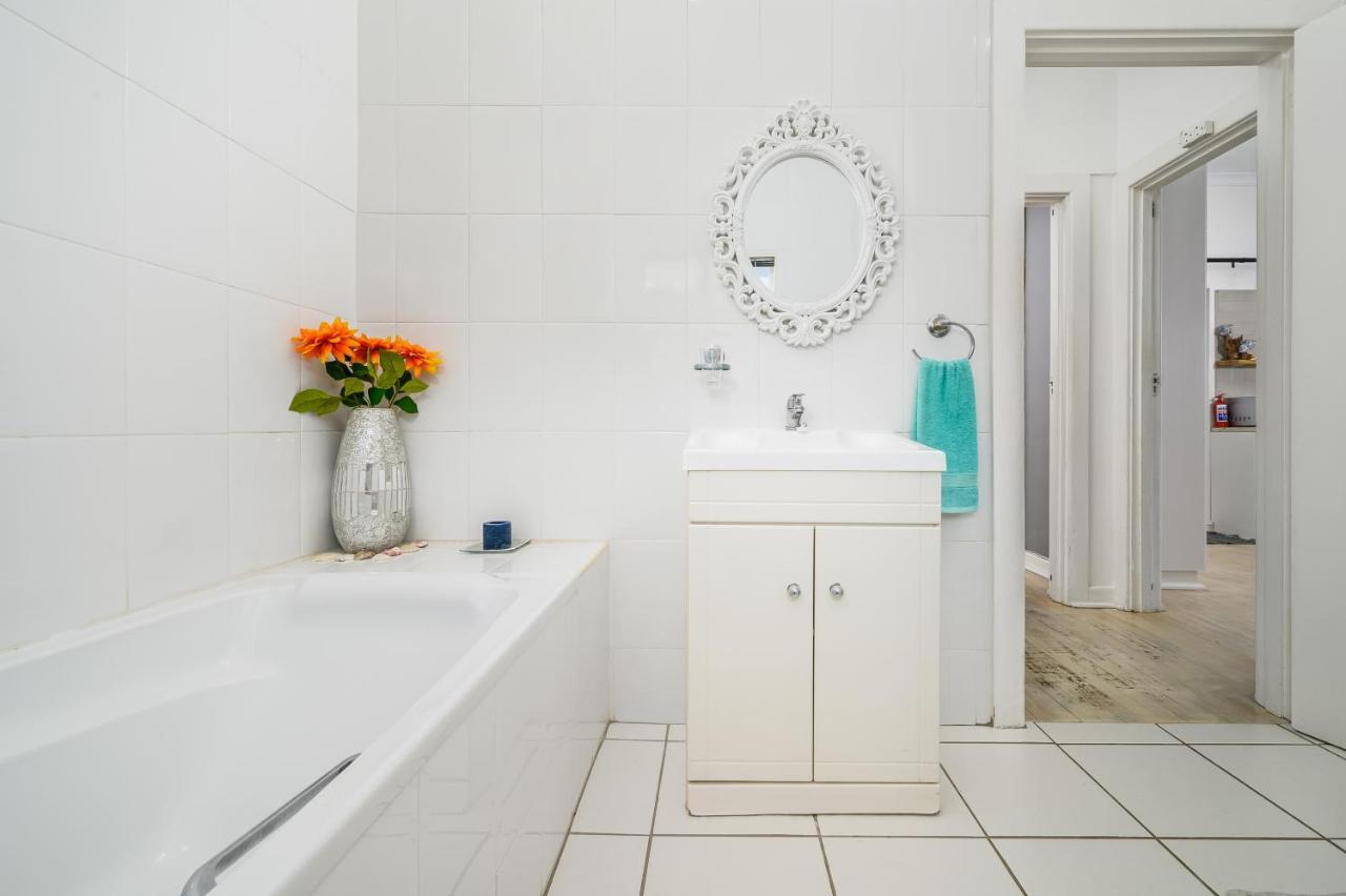 302 On Old Sea View Road Chelsea Apartman Port Elizabeth Kültér fotó